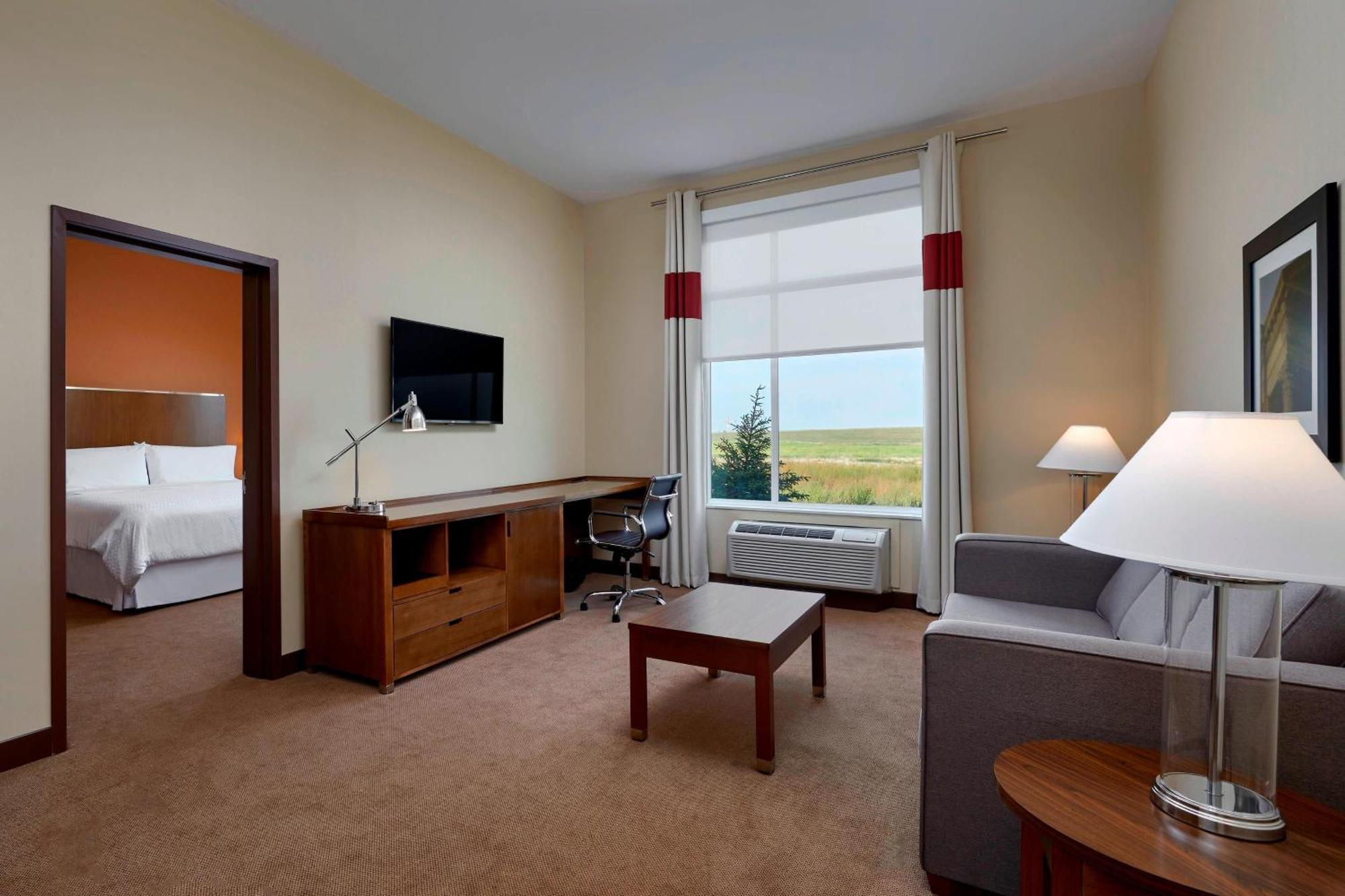 Four Points By Sheraton Grande Prairie Exteriör bild
